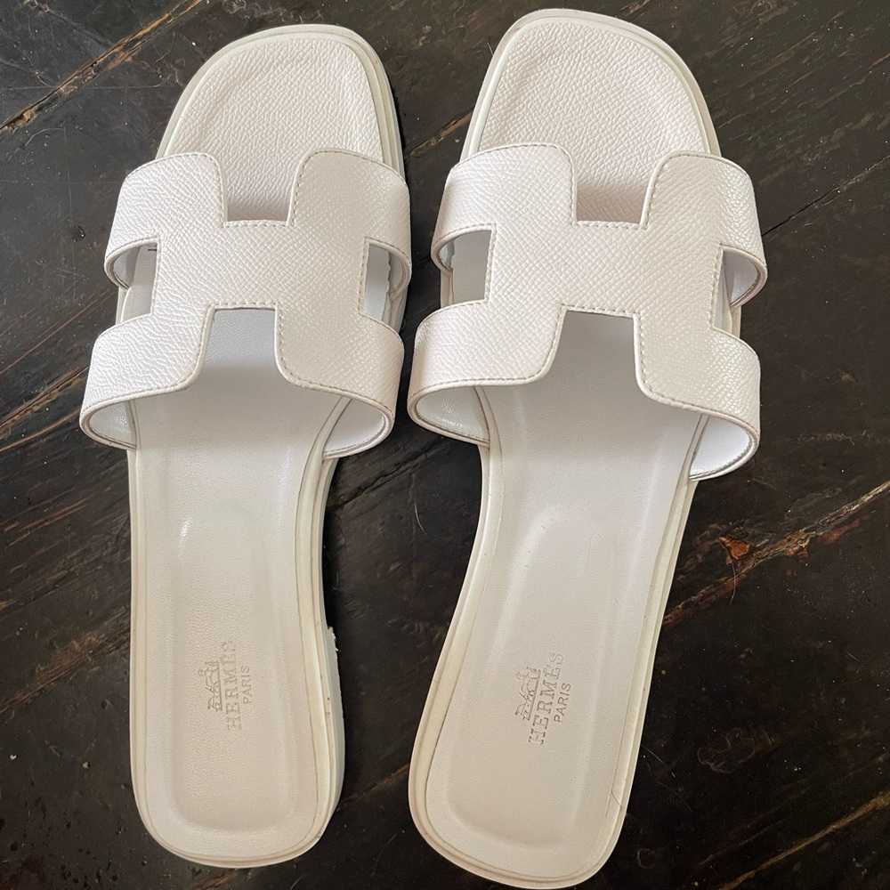 HERMES WHITE SANDALS